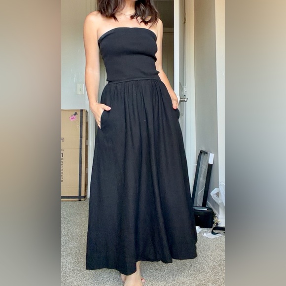 Sincerly Jules Dresses & Skirts - Sincerely Jules Classic Black Ribbed Tee